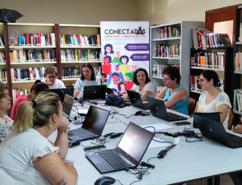Reduciendo la brecha digital de género: ConectadAs Extremadura Premio Divulgación y Difusión de las TICs2023